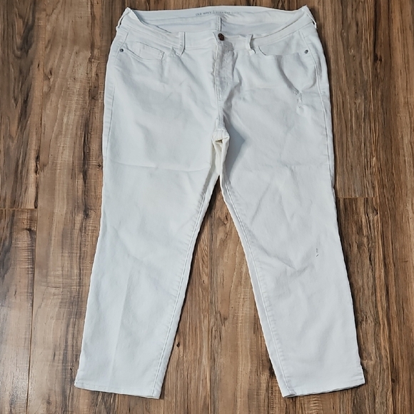 Old Navy Denim - Old Navy Mid Rise Straight Women's White Jeans